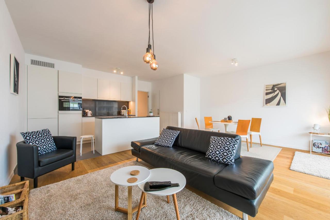Modern Apartment With Terrace Near The Beach オステンド エクステリア 写真